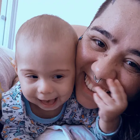 Ana Carolina e seu filho Klaus