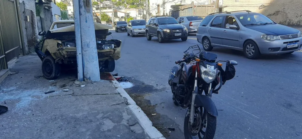 Acidente aconteceu às 4h
