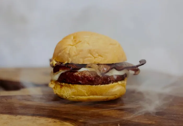 No Umah Hamburgueria haverá promoção especial para o Dia do Hambúrguer 