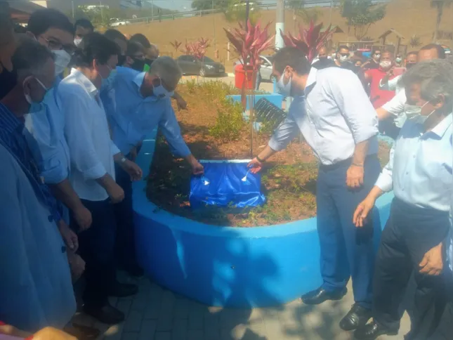 Imagem ilustrativa da imagem Praça das Pedrinhas é inaugurada com a presença do governador Cláudio Castro