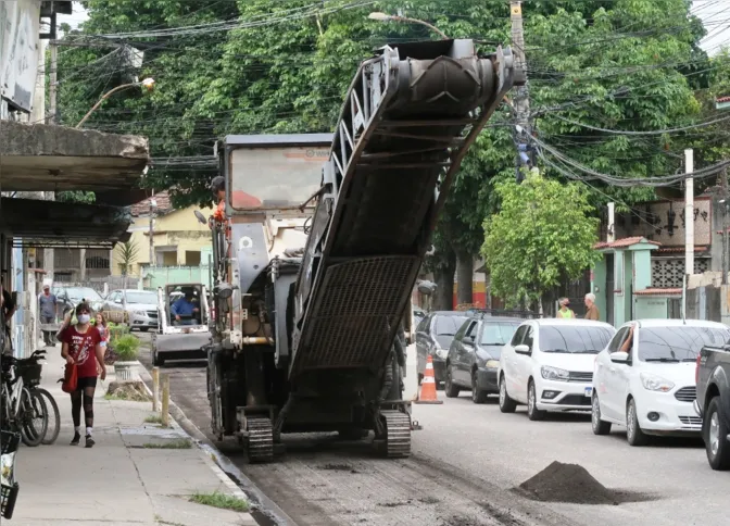 O objetivo é que o programa de pavimentação seja realizado em 54 vias da cidade