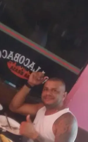 O corpo dele foi incendiado por criminosos
