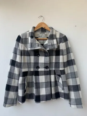 Roupas do brechó da família