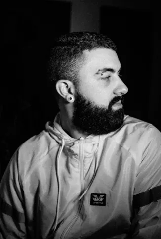 O artista mora no Engenho Pequeno, em SG