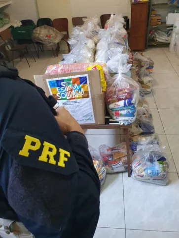 Imagem ilustrativa da imagem Campanha Estrada Solidária arrecada cerca de 10 toneladas de alimentos no Rio
