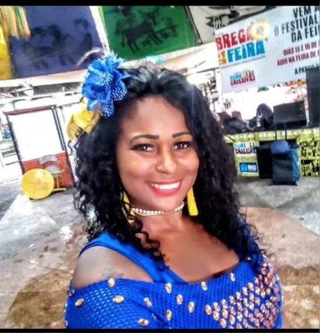 Ela já foi passista do Tuiuti