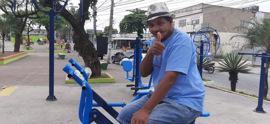 Luiz Carlos se exercita constantemente no local
