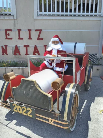 Carlos pede para que outros tenham carinho com o Papai Noel