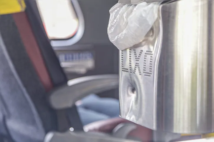 O ônibus foi periciado nesta manhã (03)