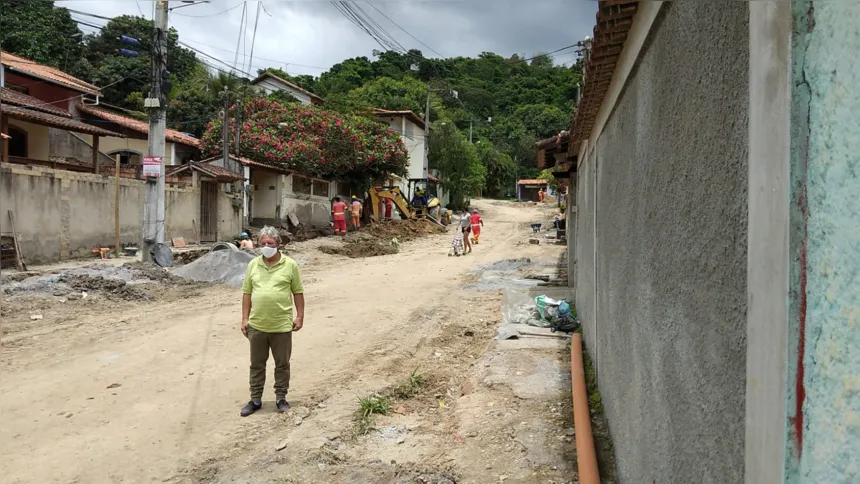 Hoje, os moradores do local celebram com a obra em andamento 