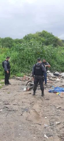 Agentes da Divisão de Homicídios de Niterói,  Itaboraí e São Gonçalo  foram ao local e realizaram perícia criminal