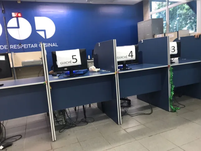Segundo condutores que estavam no local, os atendentes nem login conseguiam fazer no sistema