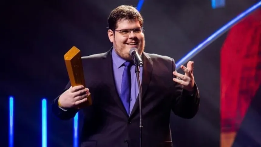 Casimiro durante cerimônia de entrega do Prêmio eSports Brasil 2021
