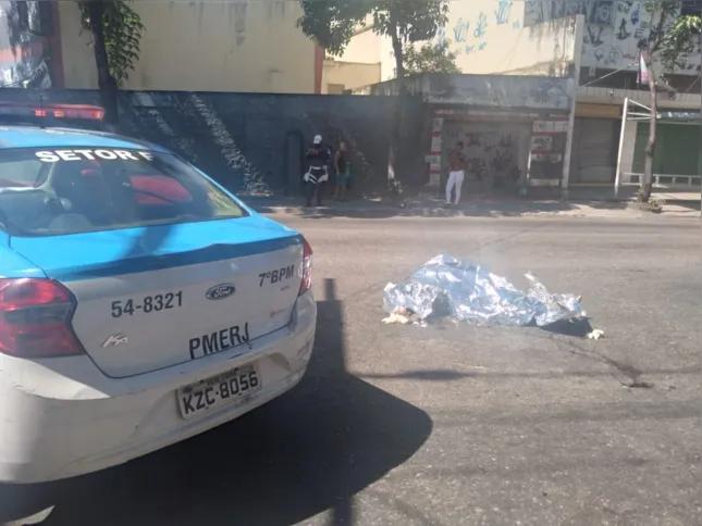 Um sobrinho da vítima acompanhou o trabalho da Polícia.