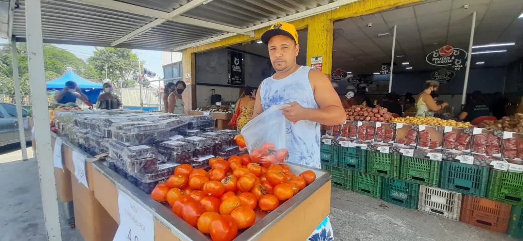 O autônomo Heraldo sentiu o bolso 'apertar' com o valor da batata, por exemplo