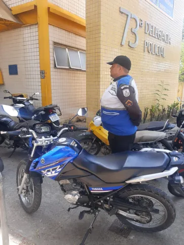 Uma moto furtada foi recuperada