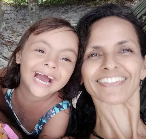 Fernanda é mãe da pequena Desirée, de 6 anos