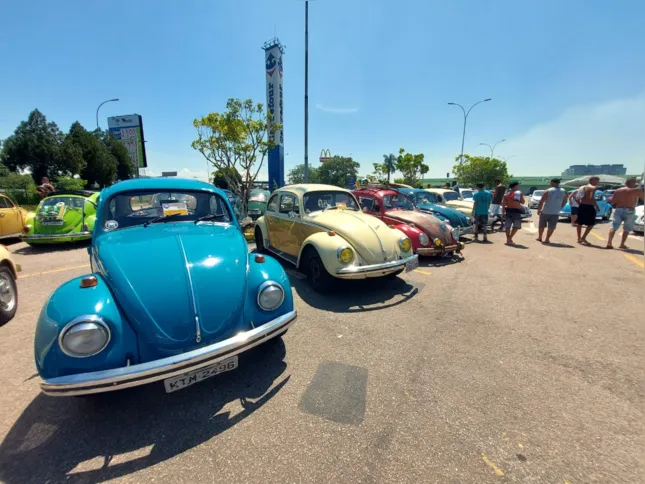 Imagem ilustrativa da imagem CorrosiVolks: Exposição de carros antigos reúne mais de 100 clássicos em Neves, SG
