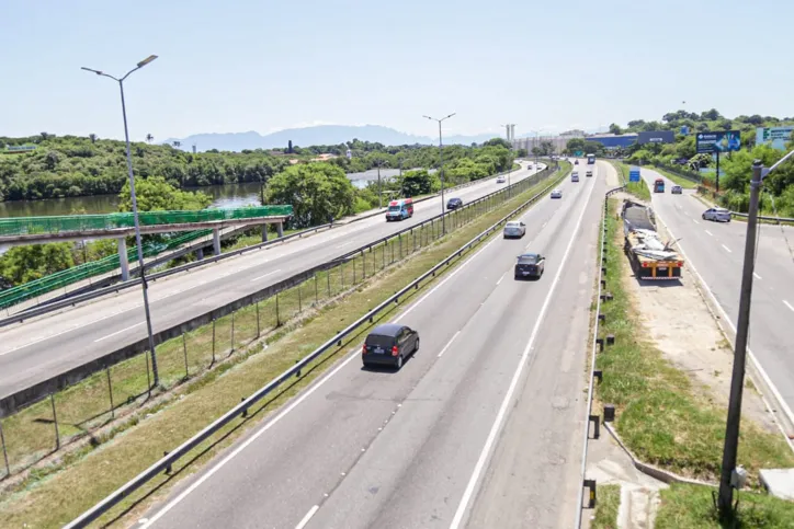 Longe das praias, trânsito estava mais tranquilo