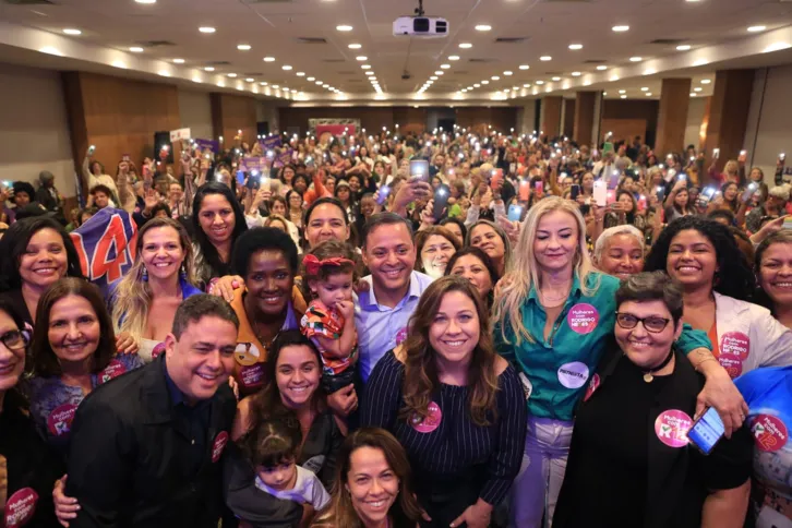 O candidato participou de um encontro com 1.500 mulheres na noite de hoje no Centro do Rio