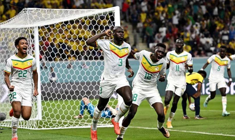 A Seleção de Senegal também garantiu uma vaga nas oitavas de final da Copa do Mundo, derrotando o Equador por 2 a 1