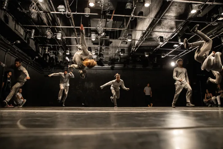 Imagem ilustrativa da imagem Espetáculo de dança 'Antiflow' estreia em teatro no Rio