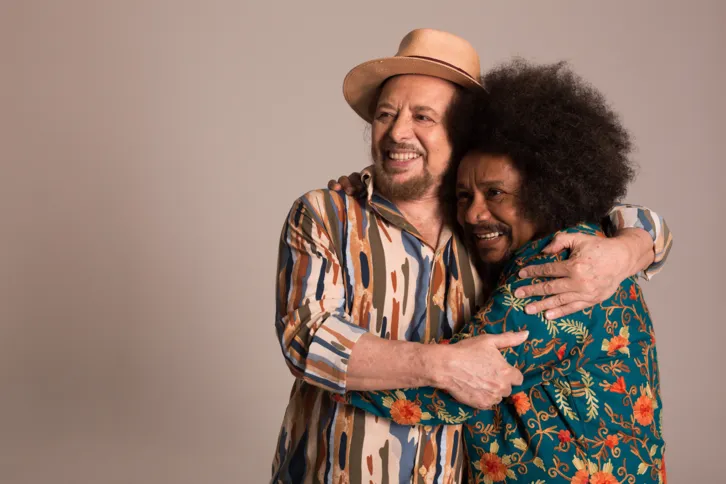 A festa começa com show de Chico César e Geraldo Azevedo