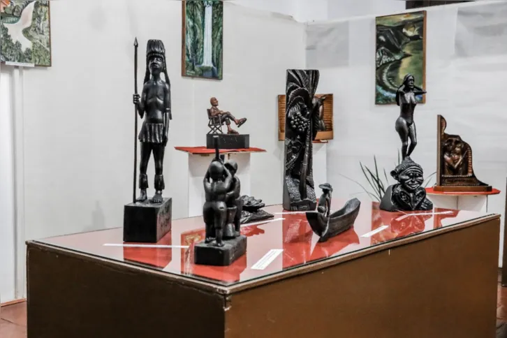 Escultor capixaba vive em Itaboraí há décadas e consolidou sua produção artística no muncípio
