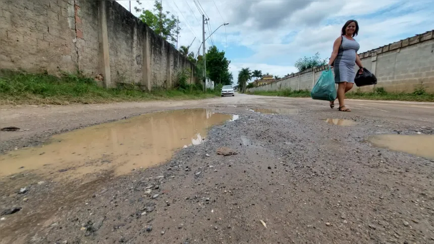 Imagem ilustrativa da imagem 'Sem sossego': moradores de bairro de Itaboraí sofrem sem pavimentação
