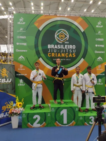 Imagem ilustrativa da imagem Jovens gonçalenses conseguem títulos em campeonato brasileiro de Jiu-Jitsu