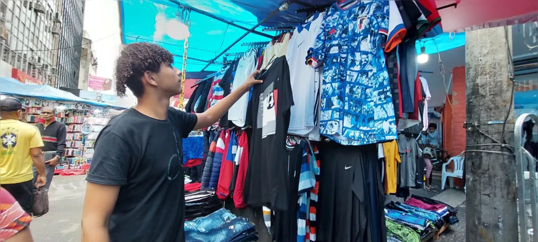 Roupas masculinas também são opções de presente encontrados no Alcântara