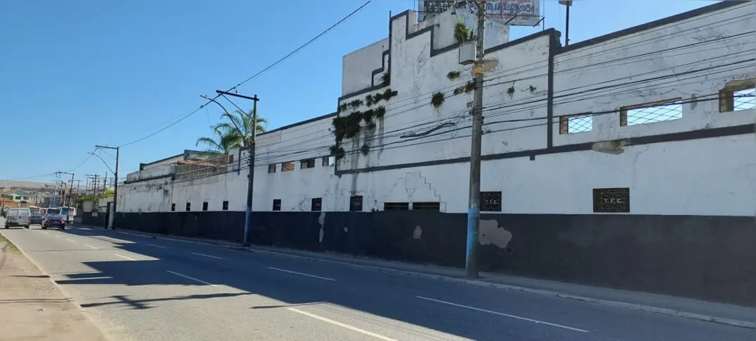O clube se localiza no Centro de SG