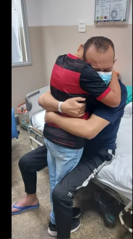 Imagem ilustrativa da imagem Policial baleado em Itaboraí, há dois meses, recebe alta do hospital