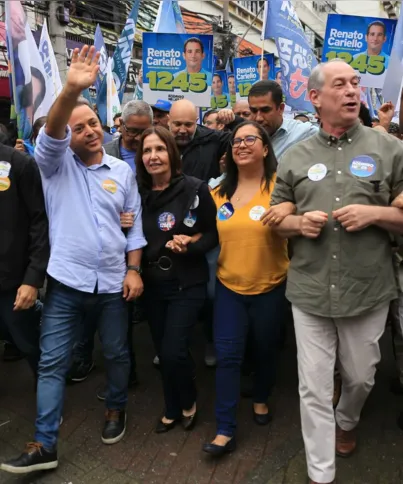 O ex-prefeito de Niterói caminhou por Alcântara com o candidato à presidência Ciro Gomes