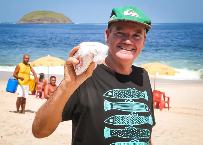 Imagem ilustrativa da imagem Uma lenda nas praias de Niterói: conheça o sanduíche natural do Marcelo!