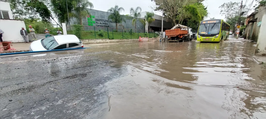 A passagem pelo trecho ficou impossível