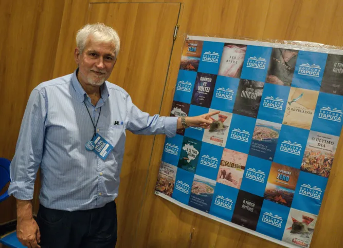 Celso estará expondo seus 14 livros publicados durante todos os dias de evento