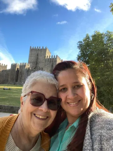 Elaine e sua mãe no Castelo de Guimarães