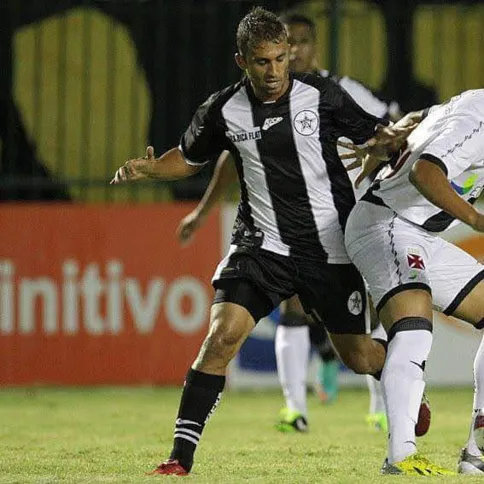 Leozinho jogou no Botafogo desde as categorias de base