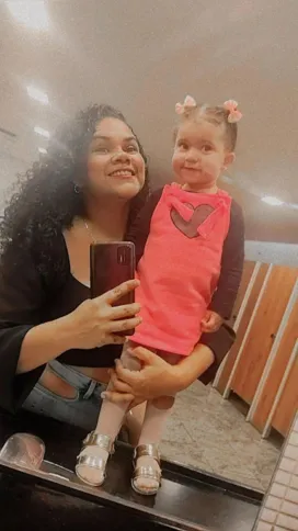 Pâmella e sua netinha, Mirelly, de 3 anos