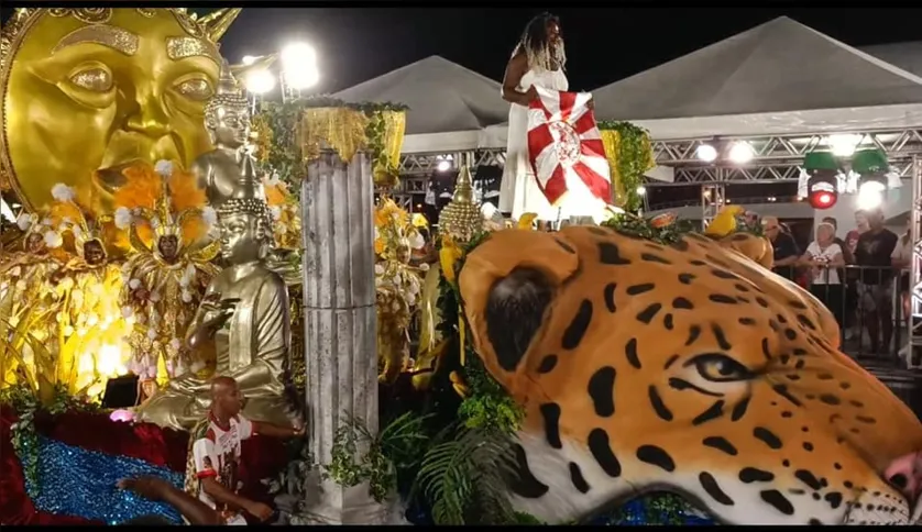 A Folia do Vitradouro reeditou enrtedo da Unidos do Viradouro no Carnaval desse ano