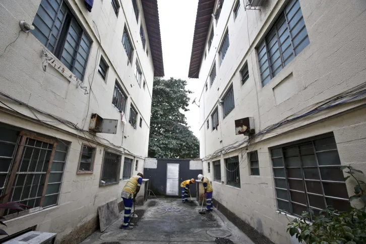 Obras de infraestrutura e reforma no conjunto habitacional do Morro do Preventório