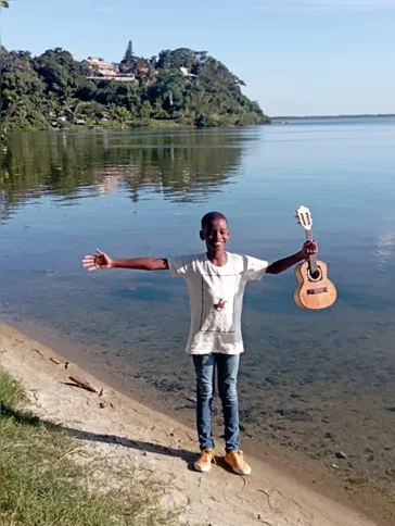 Miguelzinho começa a despontar no mundo da música