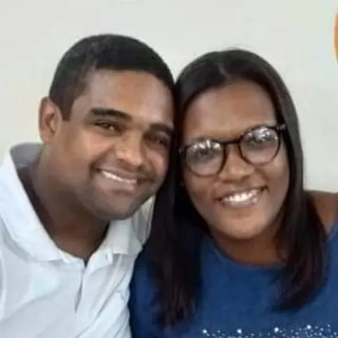 Adileni também está desempregada e se dedica a ajudar o marido debilitado e o filho, que faz parte do espectro autista