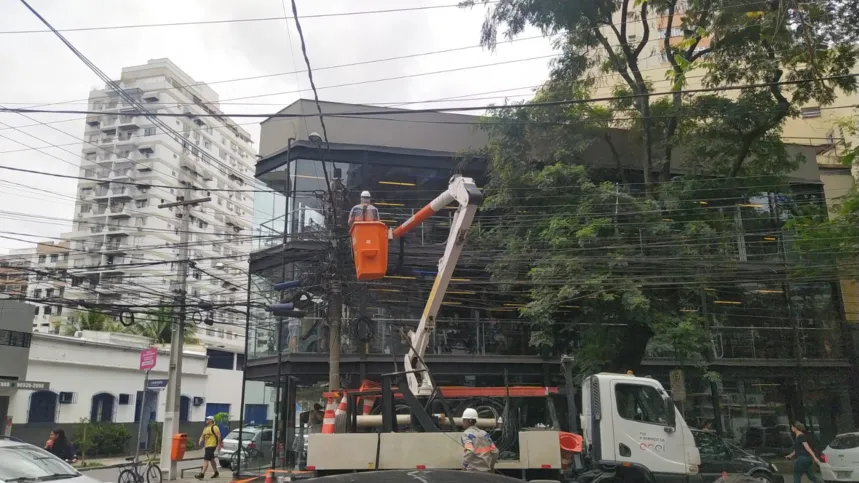 Por volta das 13h30 da tarde desta sexta (29), a Enel esteve no local e regularizou o fornecimento de luz