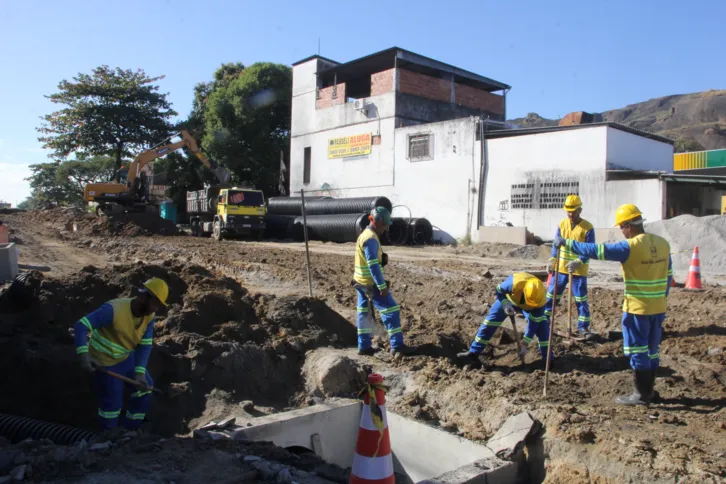 A Rua Jaime Figueiredo tem interdição parcial para as obras