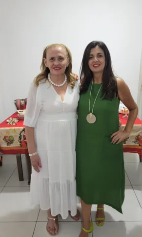 Estagiária  Glaucia com sua mãe, Esmeraldina Rabelo