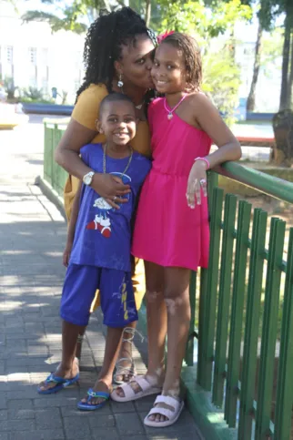 Rosana Nunes, mãe de Rhiana e seu irmão, Richard Nunes de 6 anos