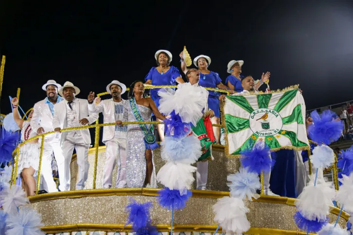 Imagem ilustrativa da imagem Acadêmicos leva tradição do Carnaval de Niterói para Sapucaí