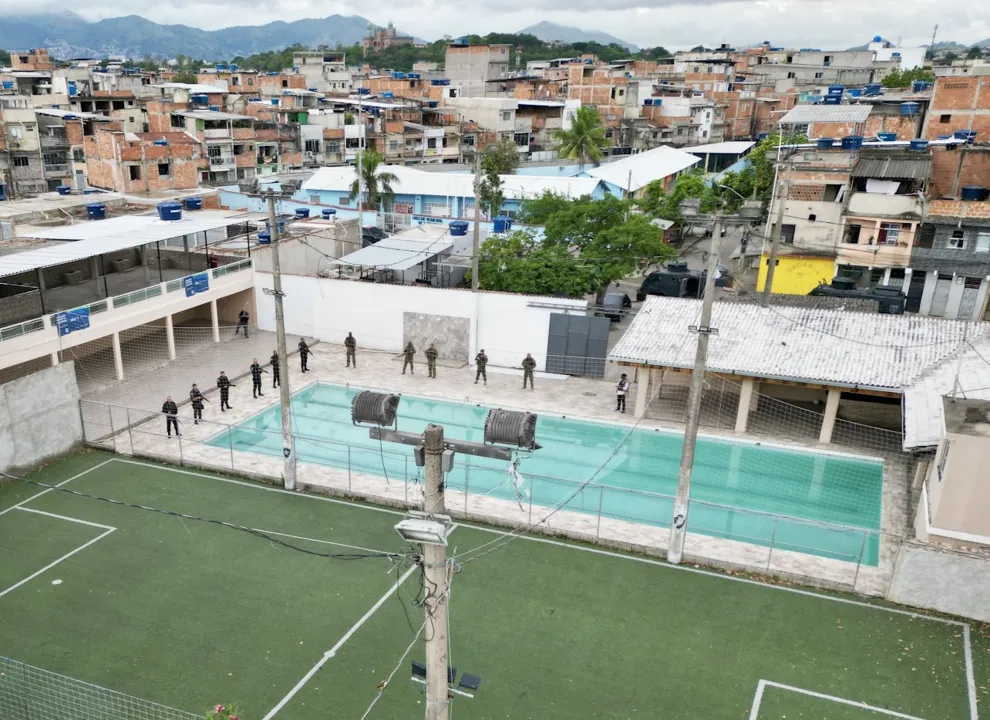 Piscina que vinha sendo usada por traficantes, foi devolvida à comunidade